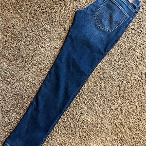 Hollister jeans 32x30.  (Stacked Skinny)